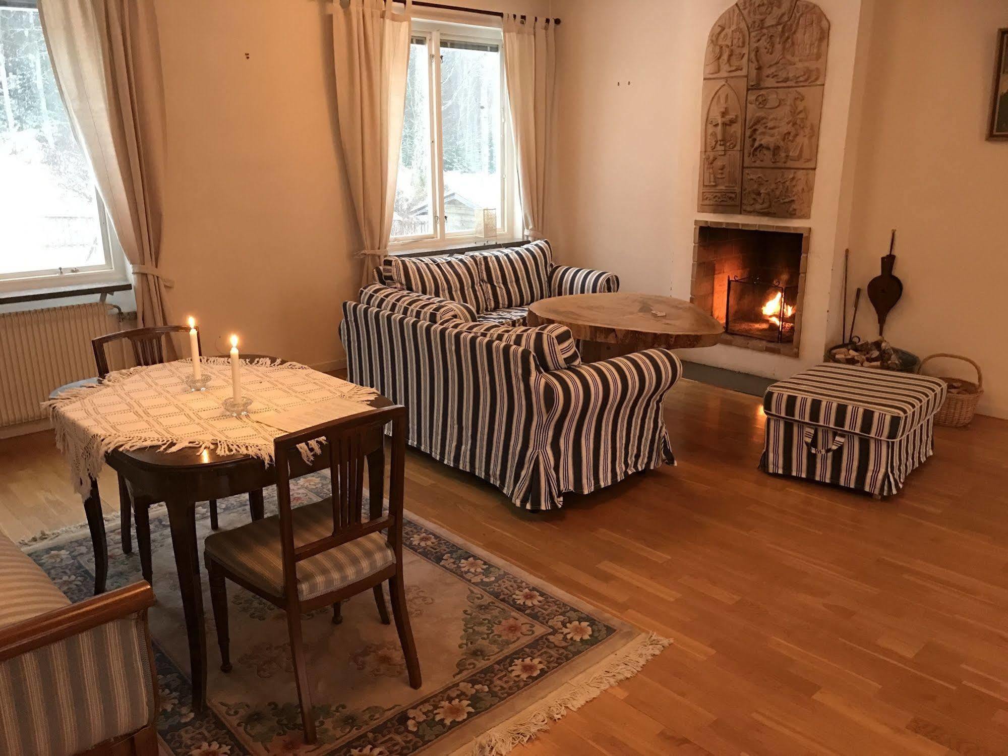 Helsingegarden Hostel Jarvso Luaran gambar